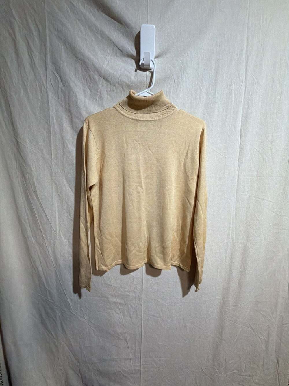 Samantha Taylor Vintage 100% Silk Turtleneck Sweater Gold Size L